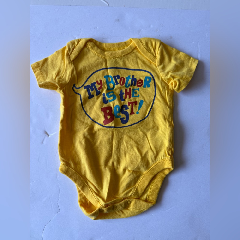 My brother is the best yellow onesie